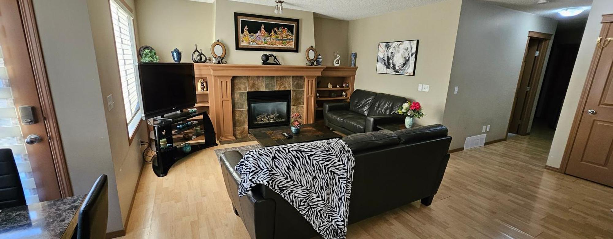 Spacious Comfortable Air-Conditioned. Near Airport! Calgary Exterior photo